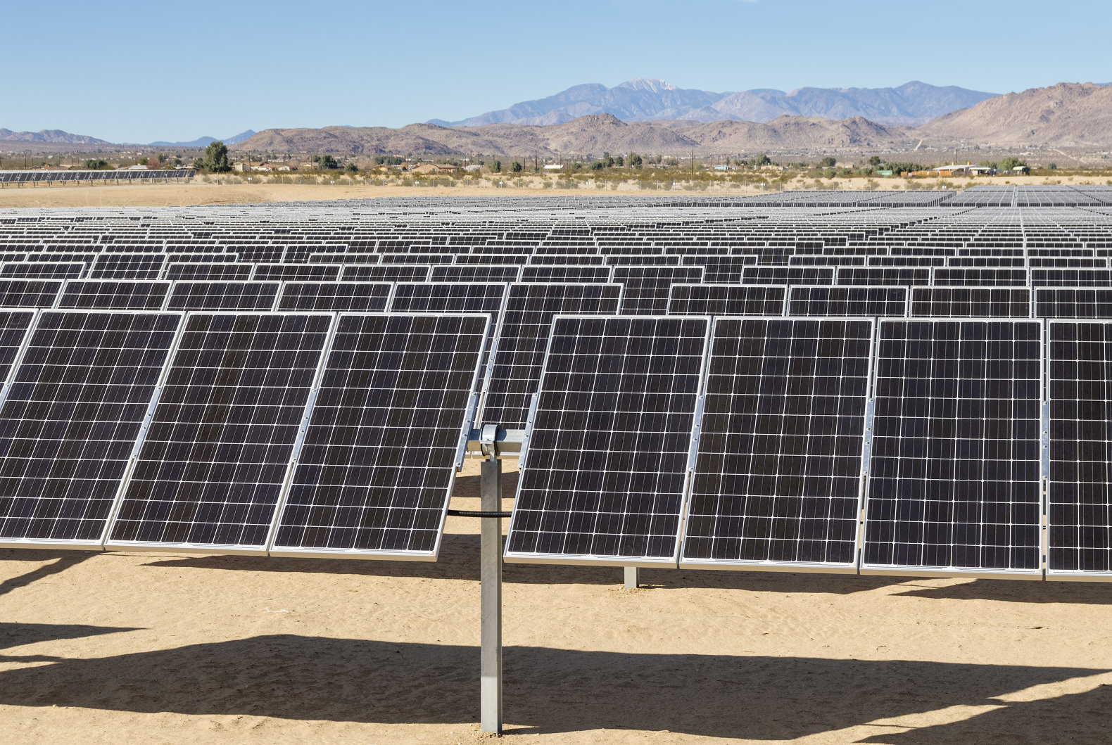 Güneş Enerji Santralleri Çelik Yapıları